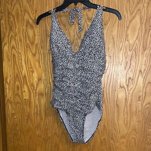 Leopard Print Woman’s  One Piece Swimsuit size 10
